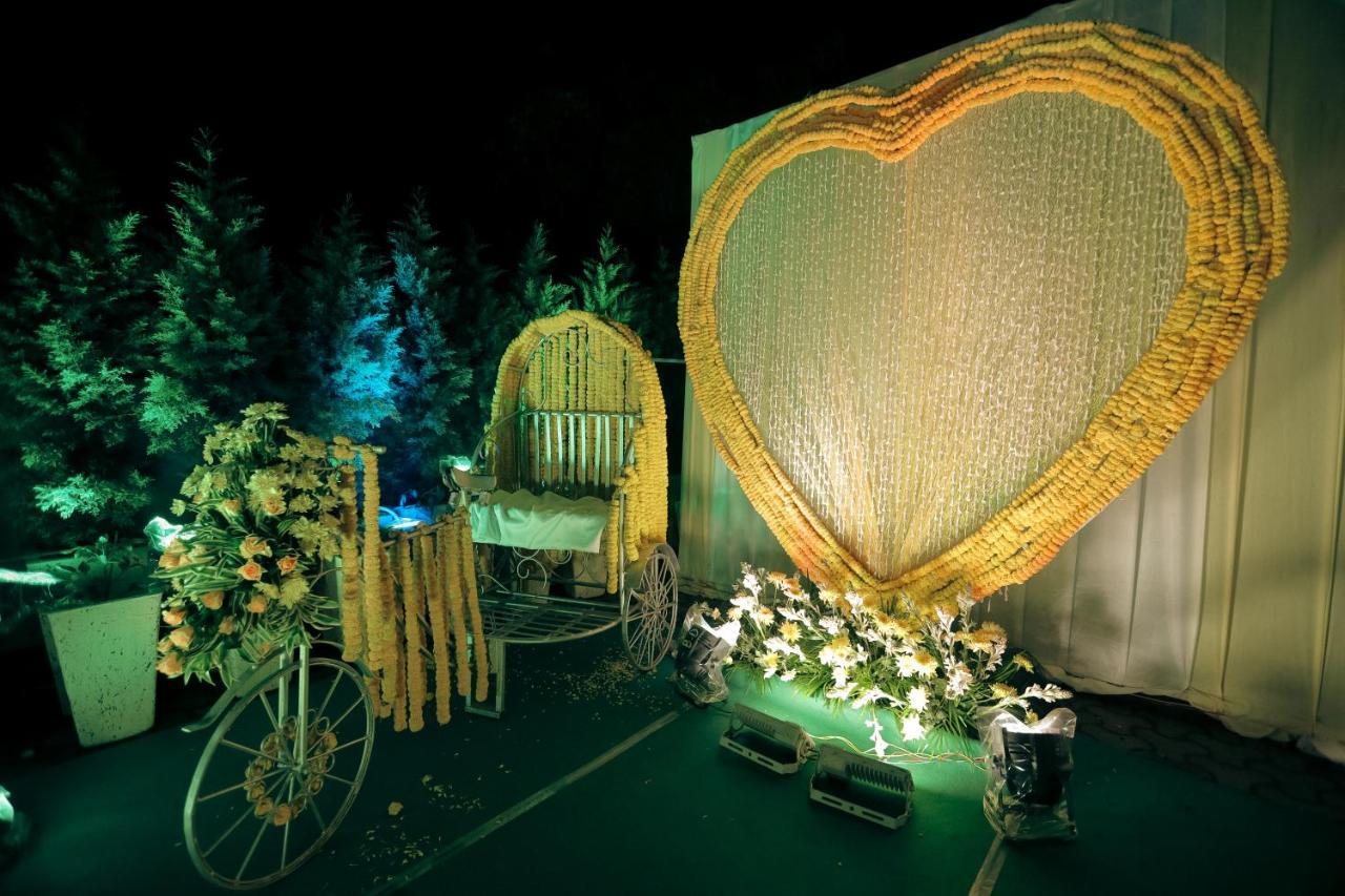 Hotel Saffron Leaf Дехрадун Екстериор снимка