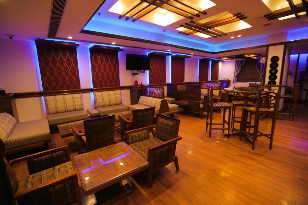 Hotel Saffron Leaf Дехрадун Екстериор снимка