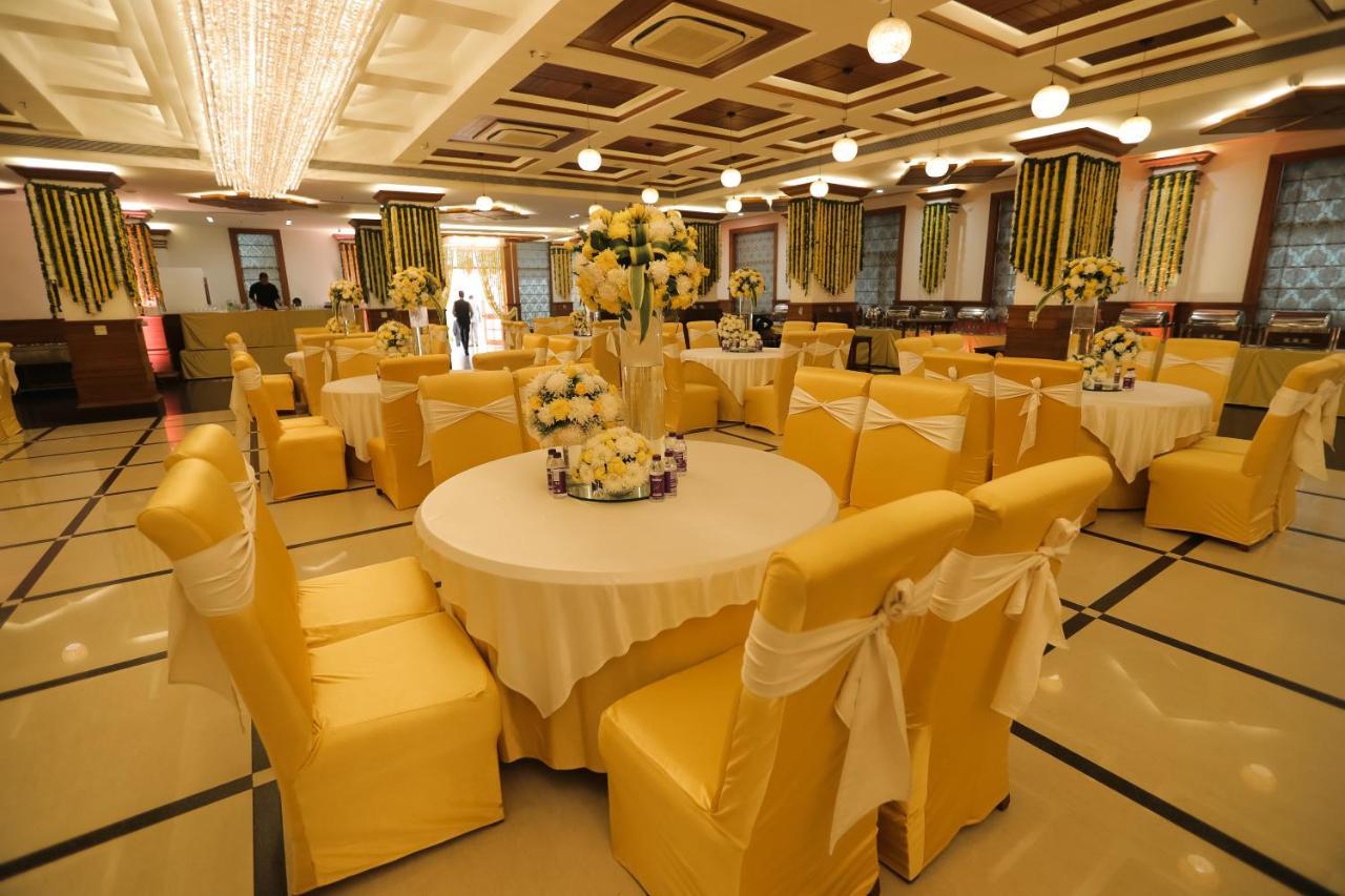 Hotel Saffron Leaf Дехрадун Екстериор снимка
